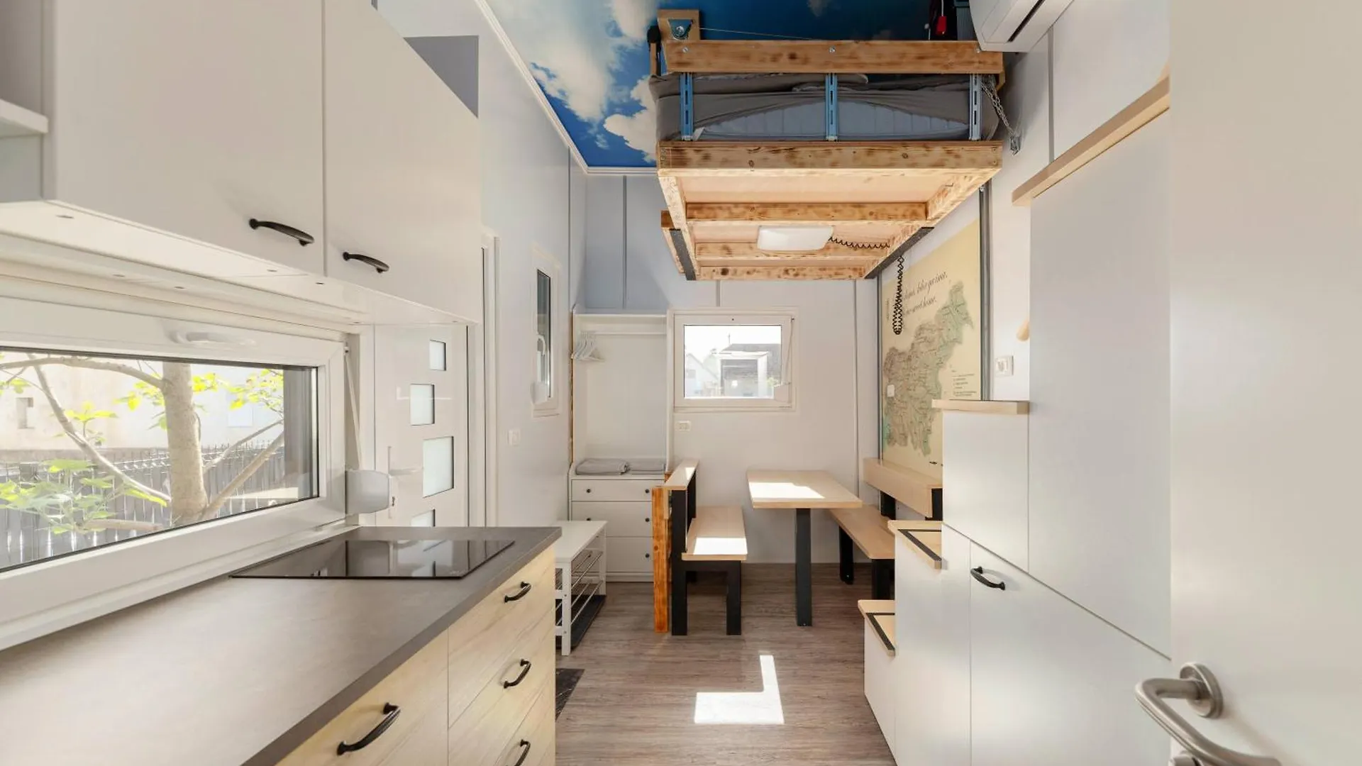 Tiny House Ljubljana Villa 0*,